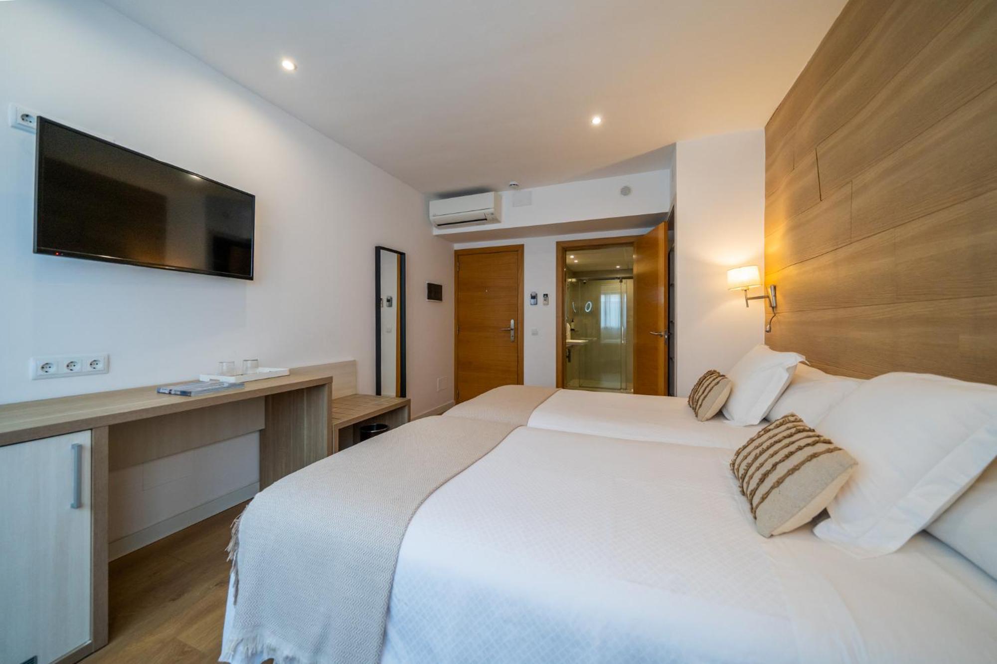 Hostal Menurka Ciutadella  Luaran gambar