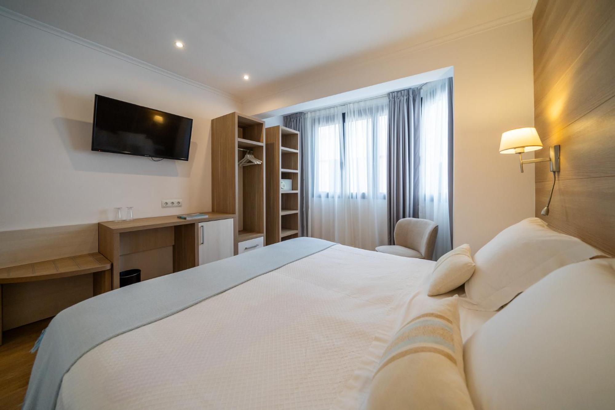 Hostal Menurka Ciutadella  Luaran gambar