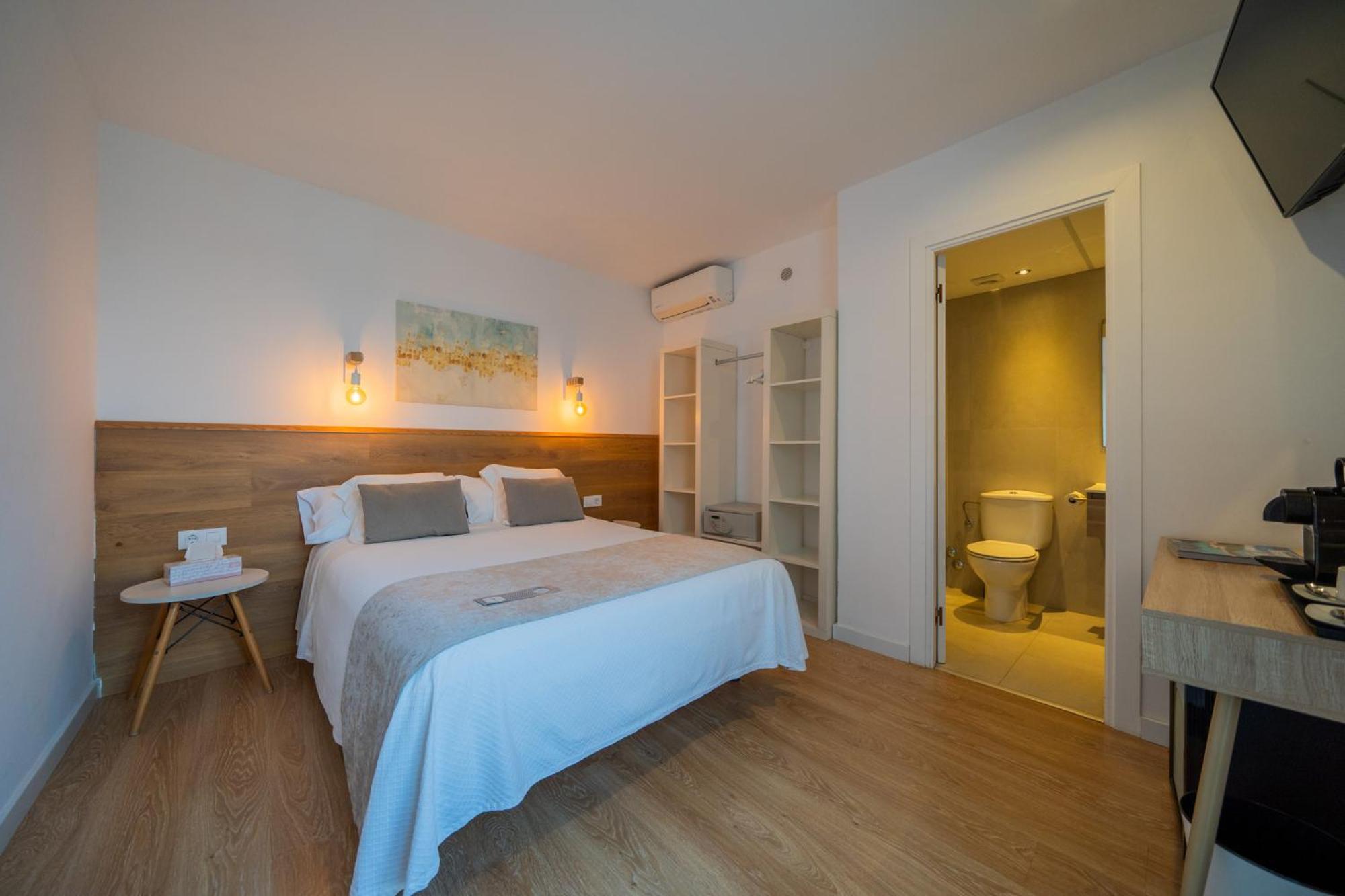Hostal Menurka Ciutadella  Luaran gambar