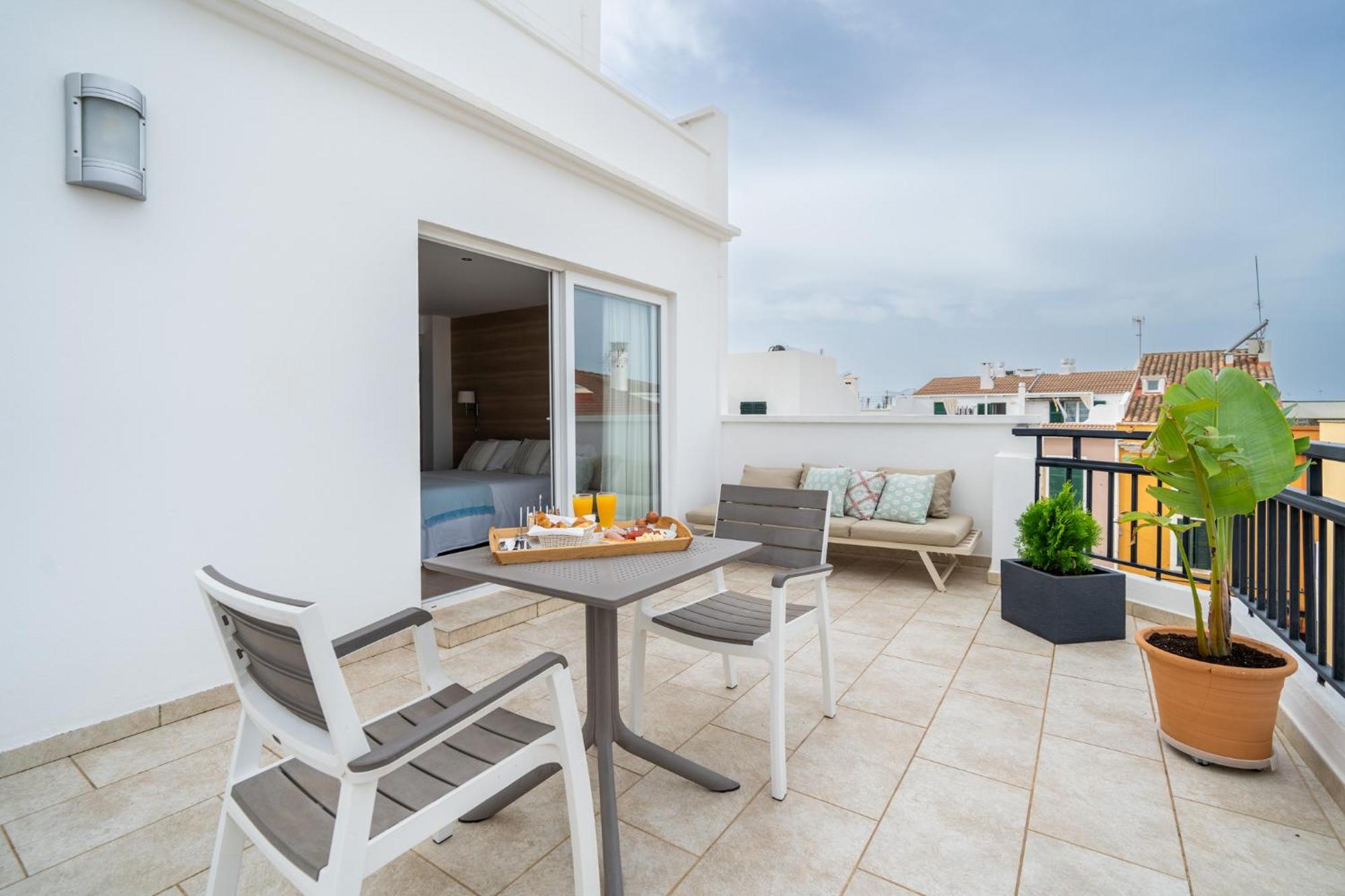 Hostal Menurka Ciutadella  Luaran gambar