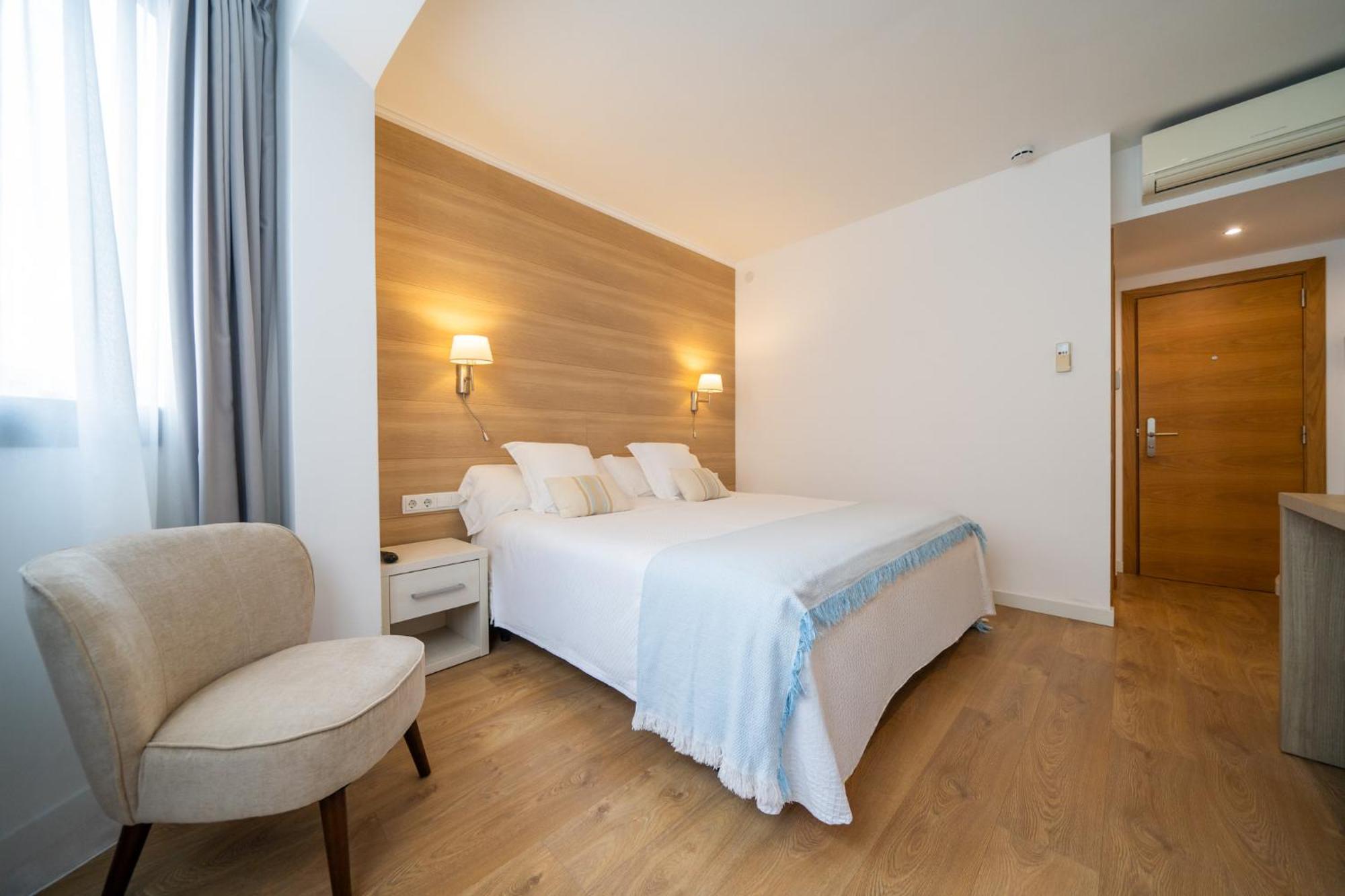 Hostal Menurka Ciutadella  Luaran gambar